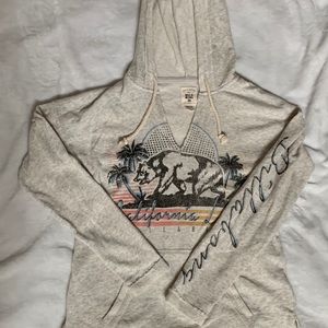 Never worn Billabong Pull over!💞🍭